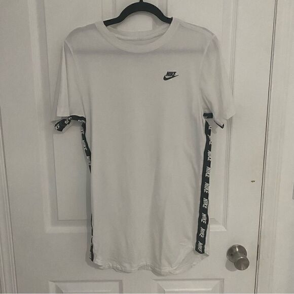 Nike White Swoosh Short Sleeve Shirt Mens Size Small - Picture 1 of 7